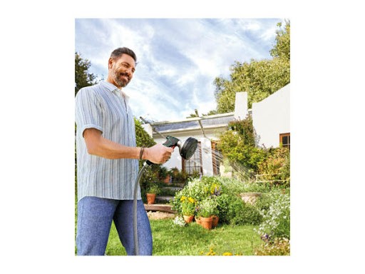 Multi-Function-Spray-Gun-man-watering-garden.jpg