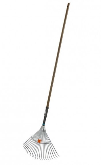 Natureline-adjustable-rake.jpg