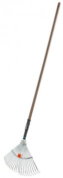 Naturelinen-adjustable-rake.jpg