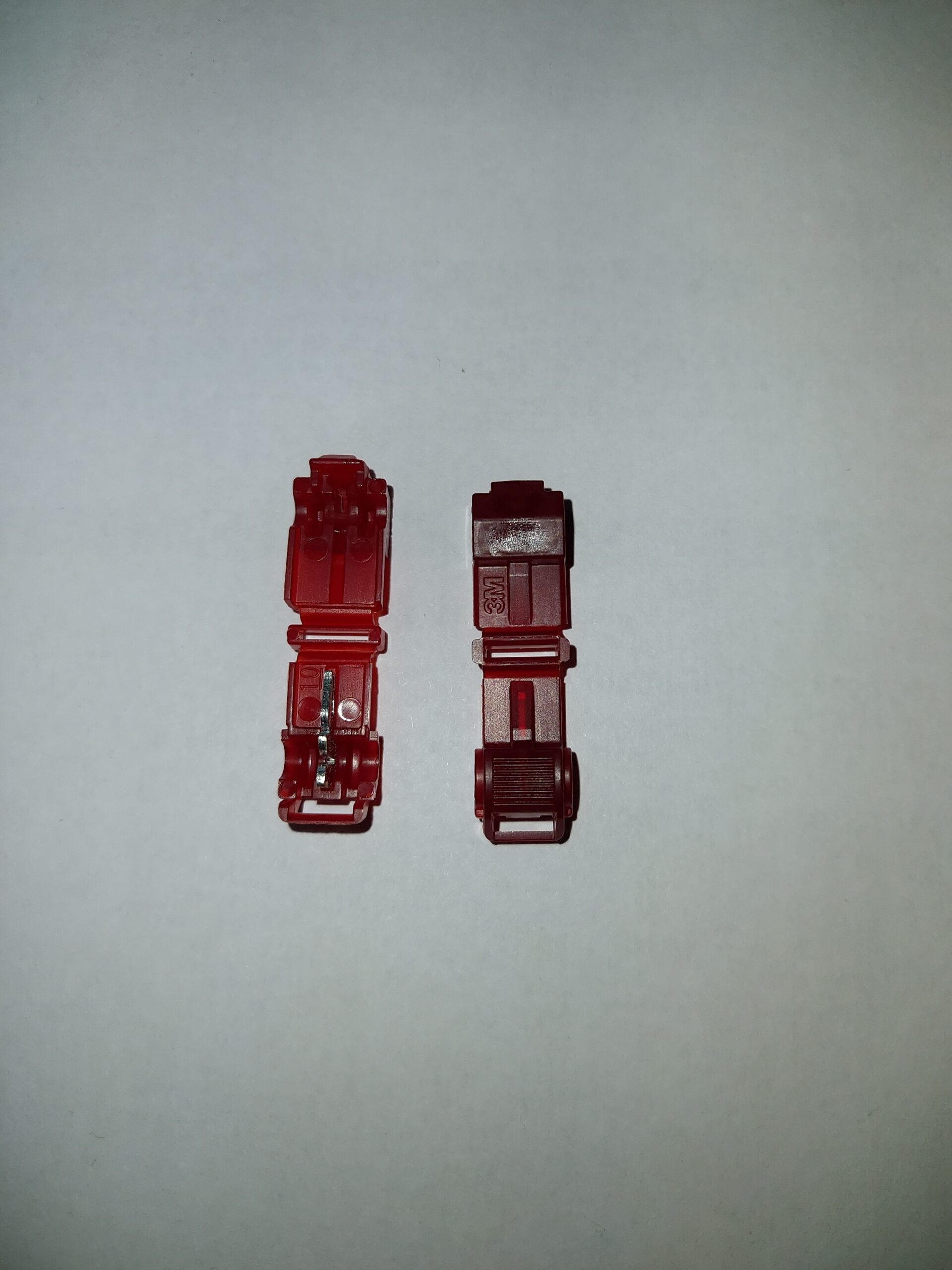 Red-connectors-scaled-1.jpg