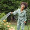 Textile-Hose-Liano™-30-m-Set-woman-watering-garden.jpg